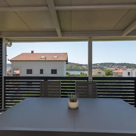 Appartement Nevistic *