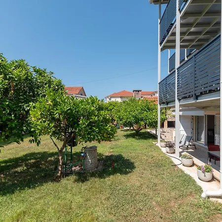 Appartement Nevistic *