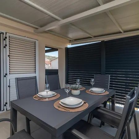 Nevistic Apartman Trogir