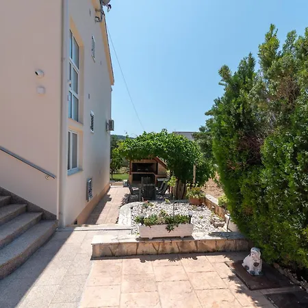 Nevistic Apartman
