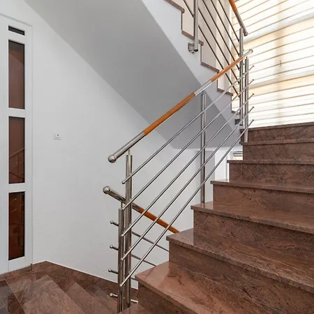Nevistic Apartman *