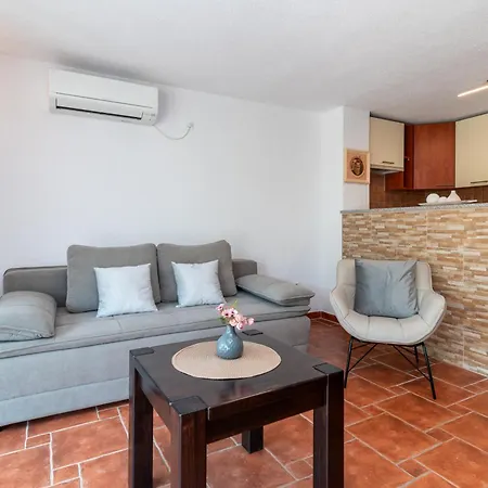 Nevistic Apartman